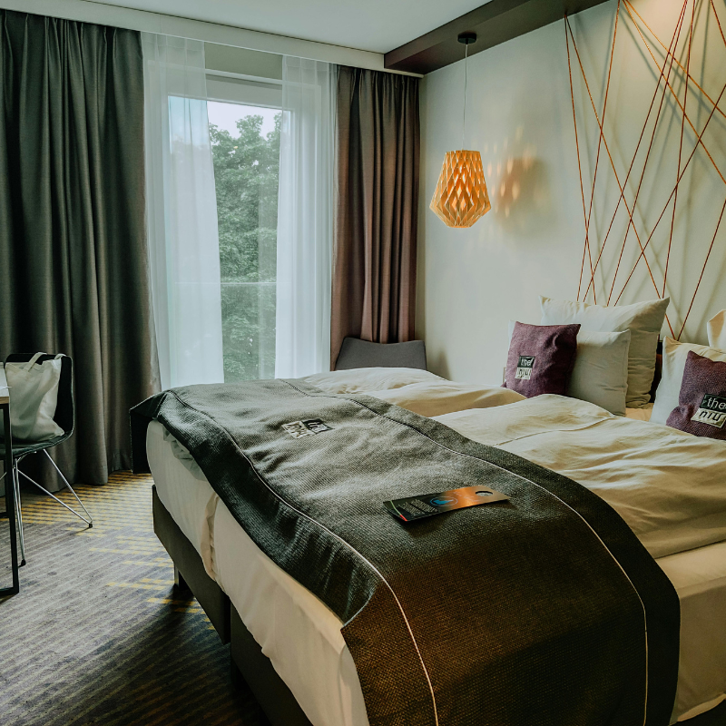 Deluxe Hotel